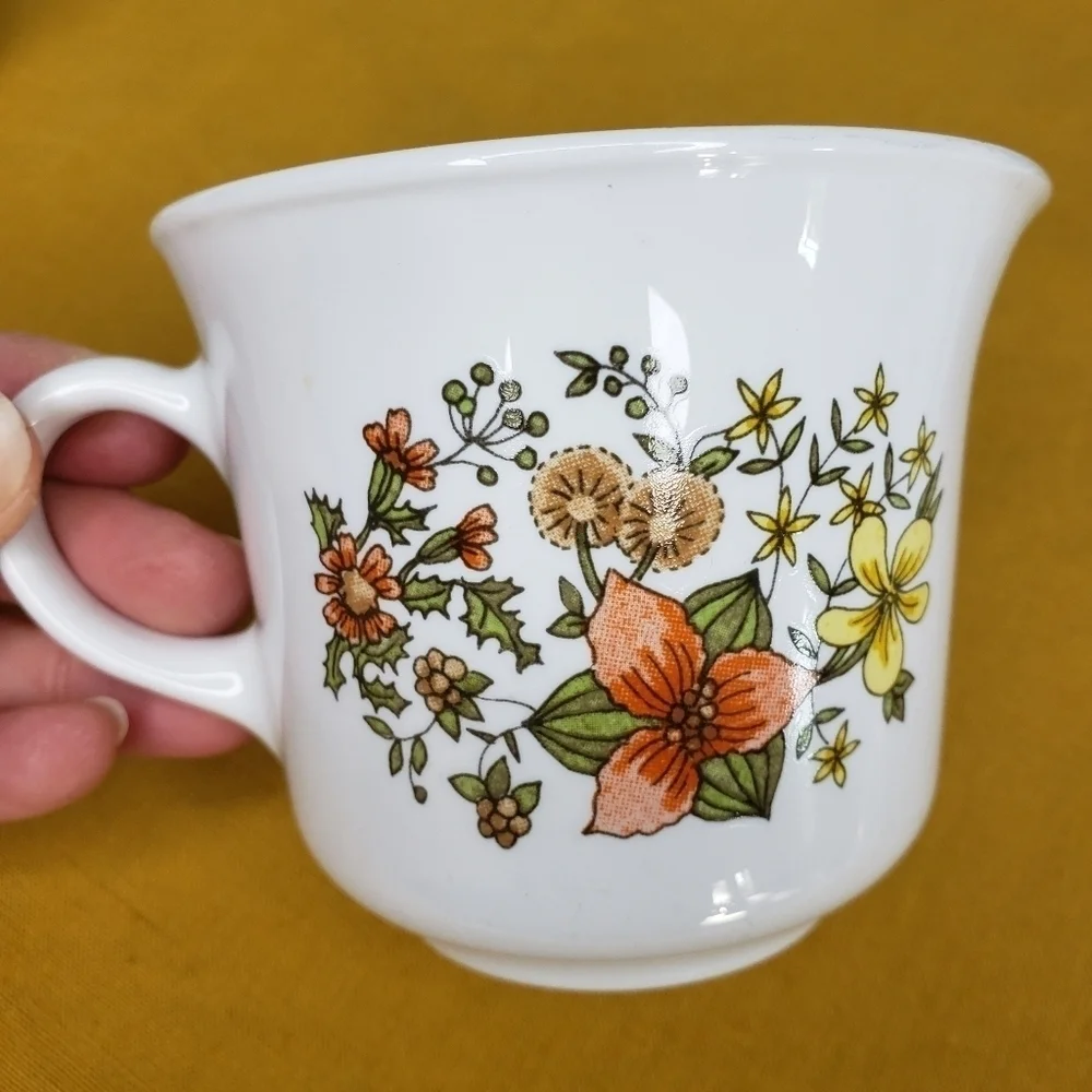 Vintage Corelle Sugar Bowl & Creamer Cottagecore 1970s Grannycore Floral